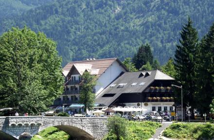 Hotel Jezero